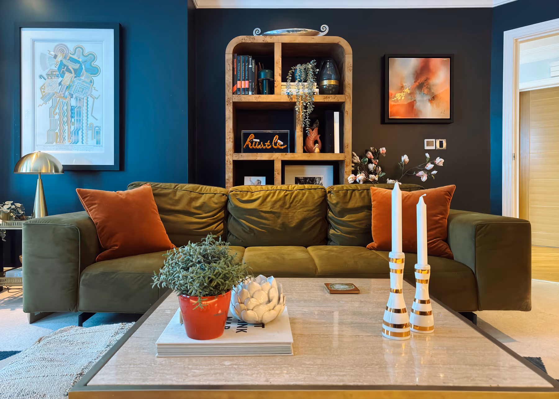 A photo of a living room in London Road St Albans Hertfordshire designed by bloom Interior Design