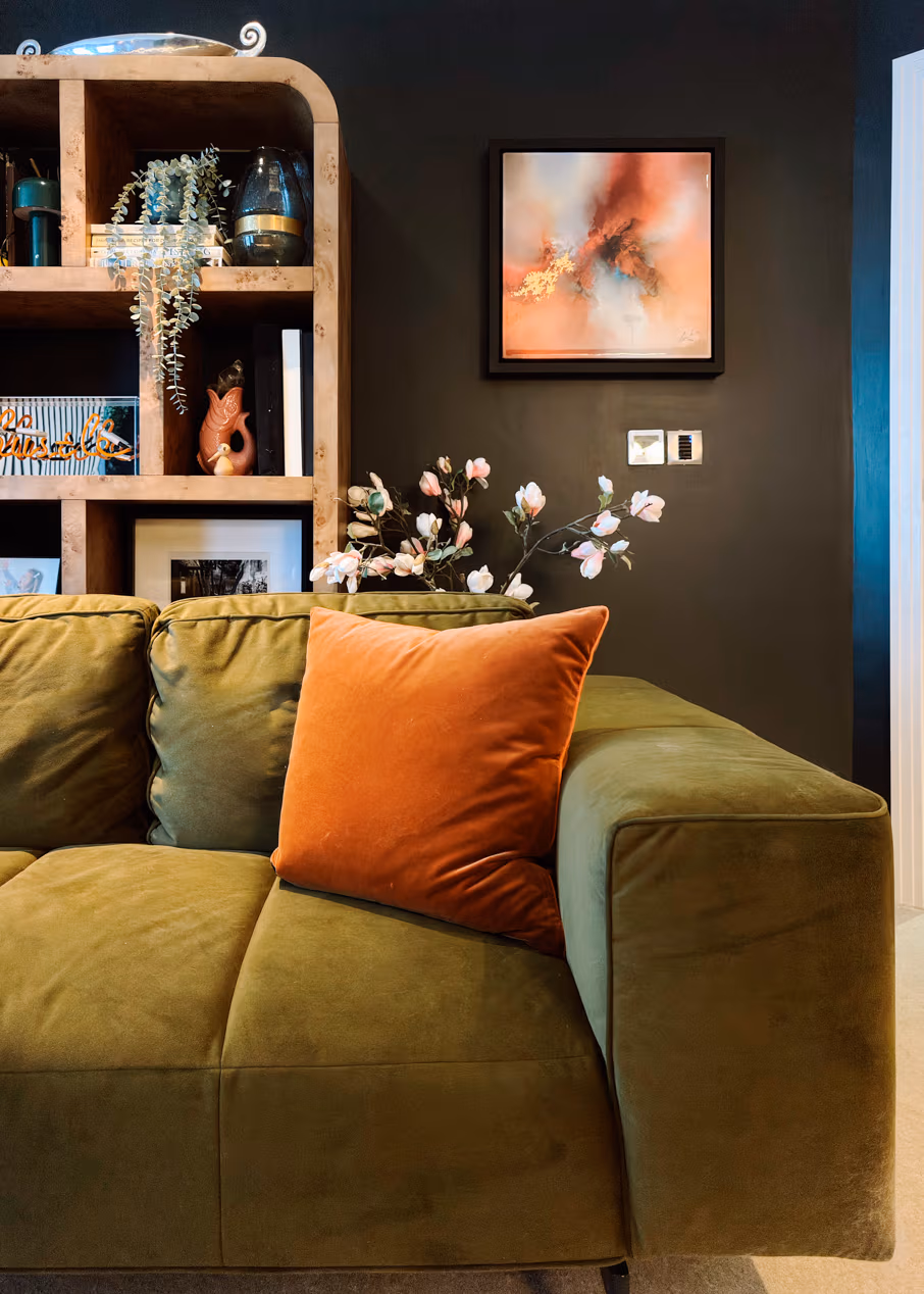 A photo of a living room in London Road St Albans Hertfordshire designed by bloom Interior Design